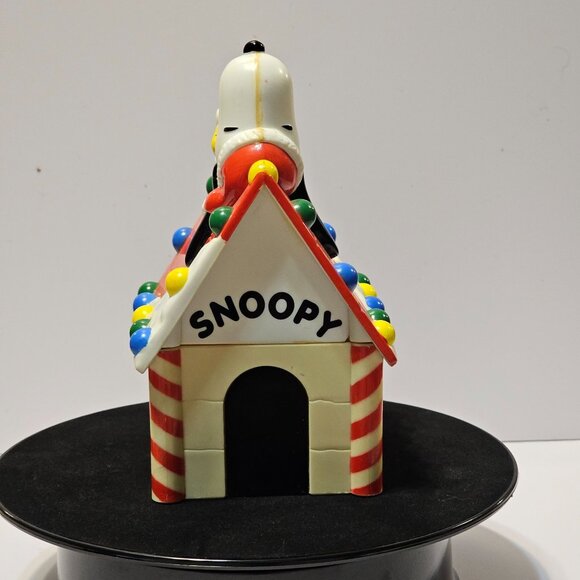 Snoopy Christmas Doghouse Coin Bank By Whitmans Candies Vintage Holiday Decor - Picture 2 of 12